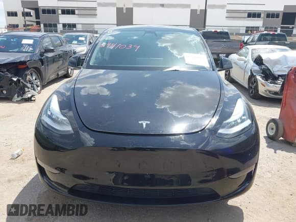 ✅ 2022 Tesla Model Y Long Range • VIN: 7SAYGDEE8NA004042 • Lot: 42941034. Wystawiony na IAAI z przebiegiem 35 769 mil. Bezpłatny archiwum sprzedaży aukcyjnych z USA i szczegółowy raport historii pojazdu na DreamBid. Zdjęcie 11.