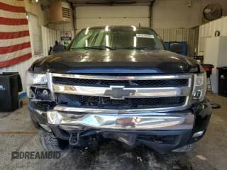 ✅ 2008 Chevrolet Silverado 1500 2LT • VIN: 2GCEK19J081138834 • Lot: 85378695. Listed on Copart with 220,804 mi. Free auction sales archive from the USA and detailed vehicle history report at DreamBid. Image 5.