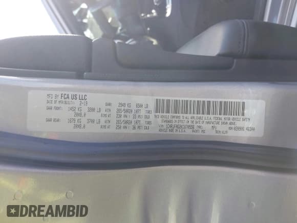 ✅ 2019 Jeep Grand Cherokee Altitude • VIN: 1C4RJFAG2KC670556 • Lot: 43663064. Wystawiony na IAAI z przebiegiem 65 540 mil. Bezpłatny archiwum sprzedaży aukcyjnych z USA i szczegółowy raport historii pojazdu na DreamBid. Zdjęcie 9.