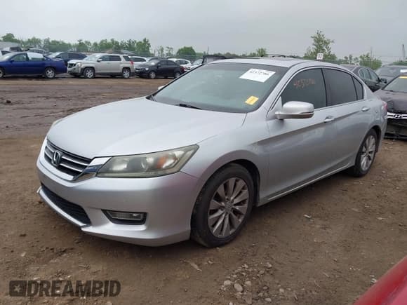 ✅ 2013 Honda Accord EX • VIN: 1HGCR2F78DA032621 • Lot: 42372786. Wystawiony na IAAI z przebiegiem 260 396 mil. Bezpłatny archiwum sprzedaży aukcyjnych z USA i szczegółowy raport historii pojazdu na DreamBid. Zdjęcie 2.