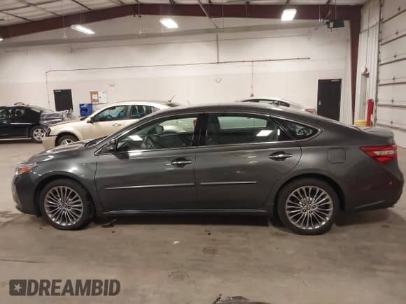 ✅ 2016 Toyota Avalon XLE Premium • VIN: 4T1BK1EB0GU238304 • Lot: 43508715. Listed on IAAI with 95,186 mi. Free auction sales archive from the USA and detailed vehicle history report at DreamBid. Image 14.