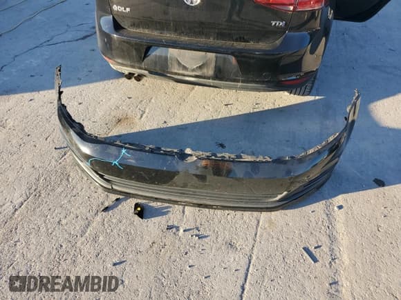 ✅ 2015 Volkswagen Golf S • VIN: 3VW2A7AU3FM033433 • Lot: 91039375. Listed on Copart with 131,750 mi. Free auction sales archive from the USA and detailed vehicle history report at DreamBid. Image 12.