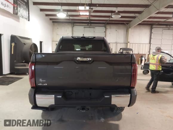 ✅ 2025 Toyota Tundra 1794 Edition • VIN: 5TFMA5DB5SX247306 • Lot: 41497862. Listed on IAAI with 2,918 mi. Free auction sales archive from the USA and detailed vehicle history report at DreamBid. Image 15.