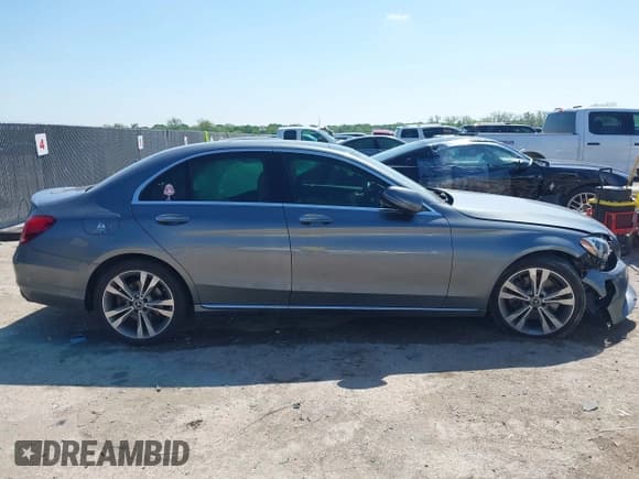 ✅ 2017 Mercedes-Benz C 300 • VIN: 55SWF4JB2HU218808 • Lot: 42094419. Listed on IAAI with 75,780 mi. Free auction sales archive from the USA and detailed vehicle history report at DreamBid. Image 13.