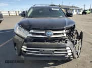 ✅ 2019 Toyota Highlander Hybrid XLE • VIN: 5TDJGRFH4KS075012 • Лот: 87014445. Опубликован ранее на Copart с пробегом 154 051 миль. Бесплатный доступ к архиву аукционных продаж из США и подробный отчёт об истории автомобиля на DreamBid. Изображение 5.