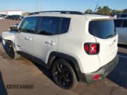 ✅ 2018 Jeep Renegade Latitude • VIN: ZACCJABB3JPJ50417 • Lot: 43589868. Wystawiony na IAAI z przebiegiem 74 833 mil. Bezpłatny archiwum sprzedaży aukcyjnych z USA i szczegółowy raport historii pojazdu na DreamBid. Zdjęcie 3.