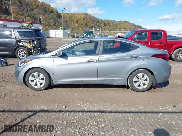 ✅ 2016 Hyundai Elantra SE • VIN: 5NPDH4AE0GH664856 • Lot: 43589845. Listed on IAAI with 159,288 mi. Free auction sales archive from the USA and detailed vehicle history report at DreamBid. Image 14.