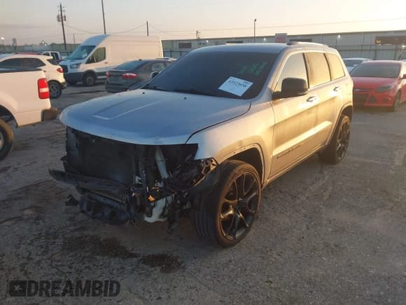 ✅ 2018 Jeep Grand Cherokee Limited • VIN: 1C4RJEBG6JC131610 • Lot: 43523658. Listed on IAAI with 103,551 mi. Free auction sales archive from the USA and detailed vehicle history report at DreamBid. Image 18.
