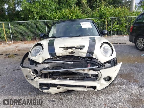 ✅ 2016 MINI Hardtop 4 Door S • VIN: WMWXU3C59G2B67189 • Лот: 43579668. Опубликован ранее на IAAI с пробегом 103 985 миль. Бесплатный доступ к архиву аукционных продаж из США и подробный отчёт об истории автомобиля на DreamBid. Изображение 6.