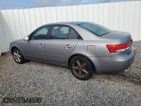 2007 Hyundai Sonata SE with VIN 5NPEU46F67H187237, listed as a Copart auction lot 70573204 with 122,039 mi miles and Clean title. Bid and sale history available at DreamBid. Image 2.