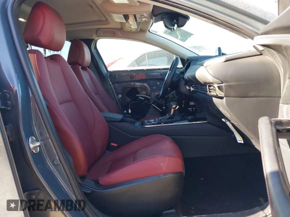 ✅ 2024 Mazda CX-30 S Carbon Edition • VIN: 3MVDMBCM7RM604170 • Lot: 41388389. Listed on IAAI with 4,164 mi. Free auction sales archive from the USA and detailed vehicle history report at DreamBid. Image 5.