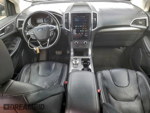 ✅ 2022 Ford Edge Titanium • VIN: 2FMPK4K97NBA39830 • Lot: 94776445. Wystawiony na Copart z przebiegiem 110 783 mil. Bezpłatny archiwum sprzedaży aukcyjnych z USA i szczegółowy raport historii pojazdu na DreamBid. Zdjęcie 8.