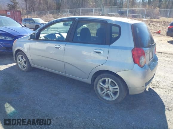 ✅ 2009 Chevrolet Aveo 1LT • VIN: KL1TD66E39B670755 • Lot: 41617362. Wystawiony na IAAI z przebiegiem 179 075 mil. Bezpłatny archiwum sprzedaży aukcyjnych z USA i szczegółowy raport historii pojazdu na DreamBid. Zdjęcie 3.