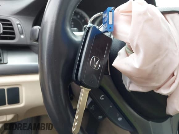 ✅ 2013 Acura TSX Technology • VIN: JH4CU2F63DC006404 • Lot: 42369304. Wystawiony na IAAI z przebiegiem 104 219 mil. Bezpłatny archiwum sprzedaży aukcyjnych z USA i szczegółowy raport historii pojazdu na DreamBid. Zdjęcie 11.