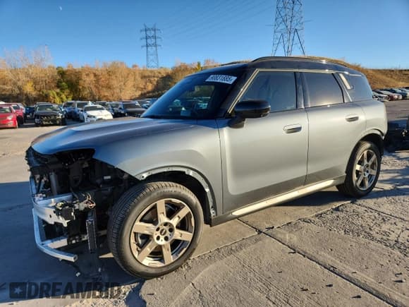 ✅ 2025 MINI Countryman S • VIN: WMZ23GA03S7P31538 • Лот: 90831885. Опубликован ранее на Copart с пробегом 28 149 миль. Бесплатный доступ к архиву аукционных продаж из США и подробный отчёт об истории автомобиля на DreamBid. Изображение 1.