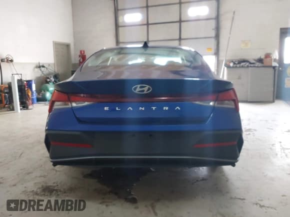 ✅ 2024 Hyundai Elantra SE • VIN: KMHLL4DG9RU681389 • Lot: 42017186. Listed on IAAI with 13,762 mi. Free auction sales archive from the USA and detailed vehicle history report at DreamBid. Image 16.