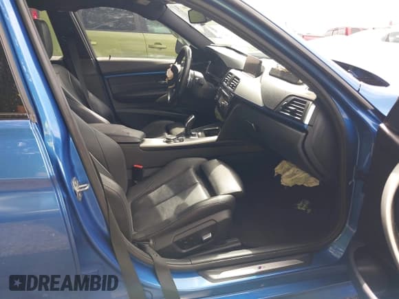 ✅ 2016 BMW 3 Series 328i • VIN: WBA8E9G50GNT84852 • Lot: 43301379. Listed on IAAI with 126,984 mi. Free auction sales archive from the USA and detailed vehicle history report at DreamBid. Image 5.