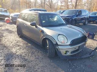 ✅ 2010 MINI Clubman • VIN: WMWML3C56ATX37508 • Lot: 43610034. Wystawiony na IAAI z przebiegiem 215 001 mil. Bezpłatny archiwum sprzedaży aukcyjnych z USA i szczegółowy raport historii pojazdu na DreamBid. Zdjęcie 1.