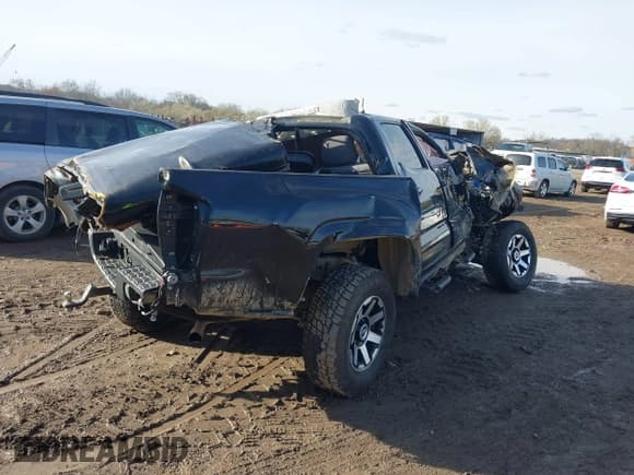 ✅ 2020 Toyota Tacoma SR5 • VIN: 3TMCZ5AN1LM366349 • Lot: 38915629. Wystawiony na IAAI z przebiegiem Nie podano. Bezpłatny archiwum sprzedaży aukcyjnych z USA i szczegółowy raport historii pojazdu na DreamBid. Zdjęcie 4.