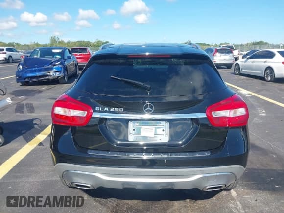 ✅ 2018 Mercedes-Benz GLA 250 • VIN: WDCTG4EBXJJ455065 • Lot: 42923780. Wystawiony na IAAI z przebiegiem 40 795 mil. Bezpłatny archiwum sprzedaży aukcyjnych z USA i szczegółowy raport historii pojazdu na DreamBid. Zdjęcie 17.