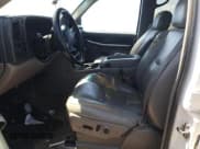 ✅ 2003 Chevrolet Suburban Z71 • VIN: 3GNFK16T53G289072 • Lot: 52262185. Wystawiony na Copart z przebiegiem Nie podano. Bezpłatny archiwum sprzedaży aukcyjnych z USA i szczegółowy raport historii pojazdu na DreamBid. Zdjęcie 7.