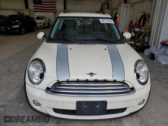 ✅ 2009 MINI Clubman • VIN: WMWML33519TX35807 • Lot: 66176135. Listed on Copart with 148,683 mi. Free auction sales archive from the USA and detailed vehicle history report at DreamBid. Image 5.