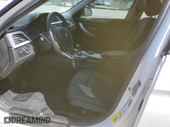 ✅ 2013 BMW 3 Series 328i • VIN: WBA3C1G5XDNN94128 • Лот: 57821095. Опубликован ранее на Copart с пробегом 189 578 миль. Бесплатный доступ к архиву аукционных продаж из США и подробный отчёт об истории автомобиля на DreamBid. Изображение 7.