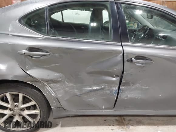 ✅ 2012 Lexus IS 250 • VIN: JTHCF5C2XC5058886 • Лот: 42902665. Опубликован ранее на IAAI с пробегом 173 962 миль. Бесплатный доступ к архиву аукционных продаж из США и подробный отчёт об истории автомобиля на DreamBid. Изображение 6.