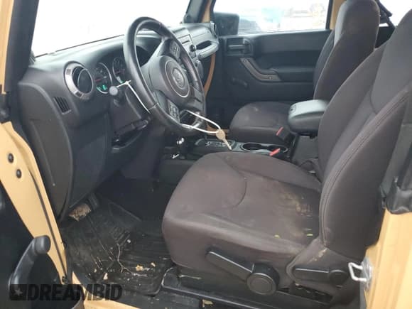 ✅ 2013 Jeep Wrangler Sport • VIN: 1C4AJWAG2DL665793 • Лот: 85566565. Опубликован ранее на Copart с пробегом 116 902 миль. Бесплатный доступ к архиву аукционных продаж из США и подробный отчёт об истории автомобиля на DreamBid. Изображение 7.