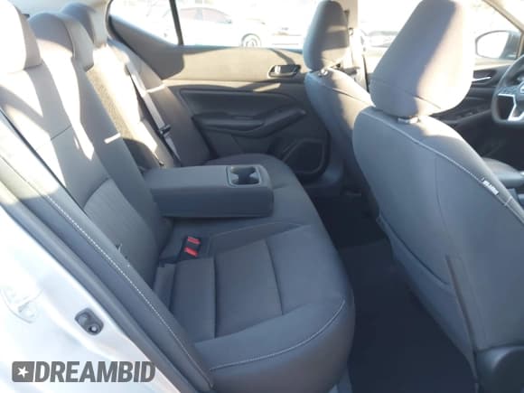 ✅ 2024 Nissan Altima SV • VIN: 1N4BL4DV5RN340859 • Lot: 43717822. Wystawiony na IAAI z przebiegiem 42 161 mil. Bezpłatny archiwum sprzedaży aukcyjnych z USA i szczegółowy raport historii pojazdu na DreamBid. Zdjęcie 8.