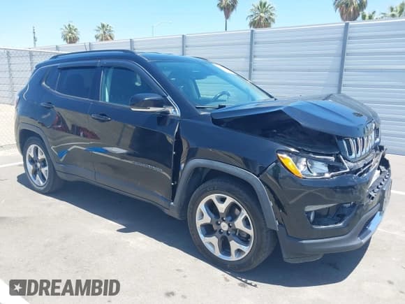 ✅ 2019 Jeep Compass Limited • VIN: 3C4NJCCB5KT675592 • Lot: 42555440. Listed on IAAI with 122,405 mi. Free auction sales archive from the USA and detailed vehicle history report at DreamBid. Image 1.