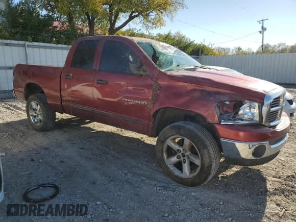 ✅ 2006 Dodge 1500 SLT • VIN: 1D7HU18256S653350 • Лот: 76660034. Опубликован ранее на Copart с пробегом 211 743 миль. Бесплатный доступ к архиву аукционных продаж из США и подробный отчёт об истории автомобиля на DreamBid. Изображение 4.