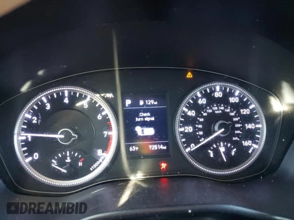 ✅ 2019 Hyundai Santa Fe SE • VIN: 5NMS23AD7KH010615 • Lot: 71499383. Wystawiony na Copart z przebiegiem 72 514 mil. Bezpłatny archiwum sprzedaży aukcyjnych z USA i szczegółowy raport historii pojazdu na DreamBid. Zdjęcie 9.