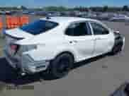 2022 Toyota Camry SE z VIN 4T1G11AK5NU075077, wystawiony jako IAAI lot #42359500 z przebiegiem 35 938 mil mil oraz . Historia ofert i sprzedaży dostępna na DreamBid. Obrazek 4.