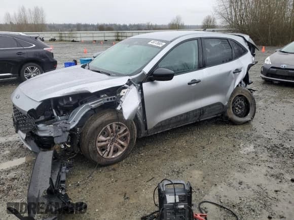 ✅ 2022 Ford Escape S • VIN: 1FMCU9F68NUB49821 • Лот: 48013665. Опубликован ранее на Copart с пробегом 1 930 миль. Бесплатный доступ к архиву аукционных продаж из США и подробный отчёт об истории автомобиля на DreamBid. Изображение 1.