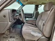 ✅ 2006 Chevrolet Silverado 2500HD Work Truck • VIN: 1GCHC23U56F226352 • Лот: 58729325. Опубликован ранее на Copart с пробегом 243 826 миль. Бесплатный доступ к архиву аукционных продаж из США и подробный отчёт об истории автомобиля на DreamBid. Изображение 7.