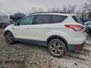 ✅ 2013 Ford Escape SEL • VIN: 1FMCU9HX2DUA85604 • Лот: 93862965. Опубликован ранее на Copart с пробегом 176 223 миль. Бесплатный доступ к архиву аукционных продаж из США и подробный отчёт об истории автомобиля на DreamBid. Изображение 2.