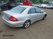 ✅ 2005 Mercedes-Benz C 230 Kompressor • VIN: WDBRF40J25F584426 • Lot: 42577649. Wystawiony na IAAI z przebiegiem 52 419 mil. Bezpłatny archiwum sprzedaży aukcyjnych z USA i szczegółowy raport historii pojazdu na DreamBid. Zdjęcie 4.
