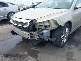 2010 Chevrolet Malibu 1LT z VIN 1G1ZC5EB0AF323011, wystawiony jako IAAI lot #43424255 z przebiegiem 116 375 mil mil oraz . Historia ofert i sprzedaży dostępna na DreamBid. Obrazek 6.