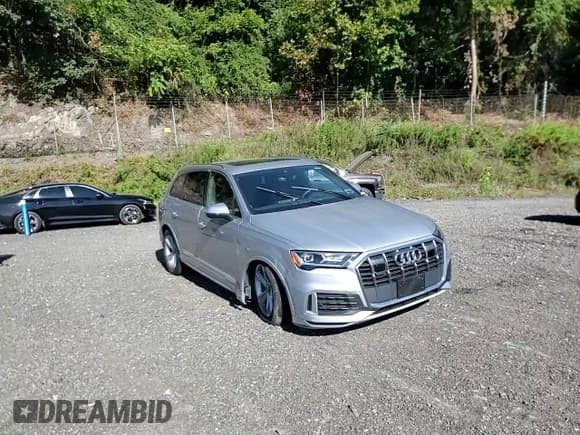✅ 2022 Audi Q7 Premium Plus • VIN: WA1LJBF7XND002150 • Lot: 70599675. Wystawiony na Copart z przebiegiem 24 632 mil. Bezpłatny archiwum sprzedaży aukcyjnych z USA i szczegółowy raport historii pojazdu na DreamBid. Zdjęcie 14.