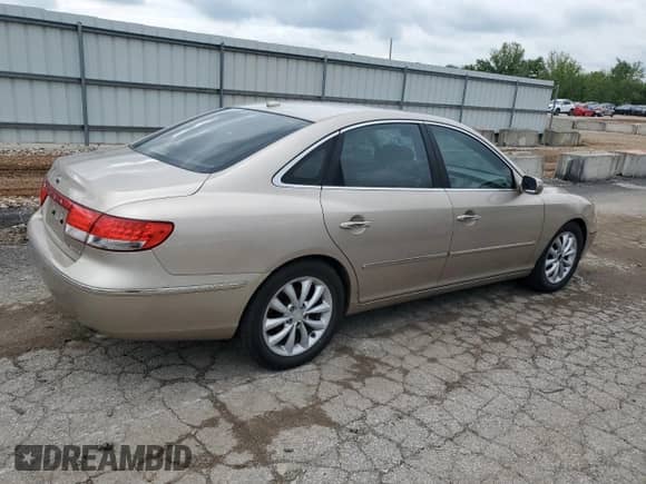 2008 Hyundai Azera Limited с VIN KMHFC46F28A291297, выставлен на аукционе Copart как лот 56549315 с пробегом 161 035 миль миль и Чистый • Clean title. История ставок и продаж доступна на DreamBid. Изображение 3.