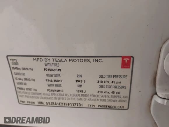 ✅ 2015 Tesla Model S 85D • VIN: 5YJSA1E27FF112701 • Lot: 43201175. Wystawiony na IAAI z przebiegiem 145 654 mil. Bezpłatny archiwum sprzedaży aukcyjnych z USA i szczegółowy raport historii pojazdu na DreamBid. Zdjęcie 9.