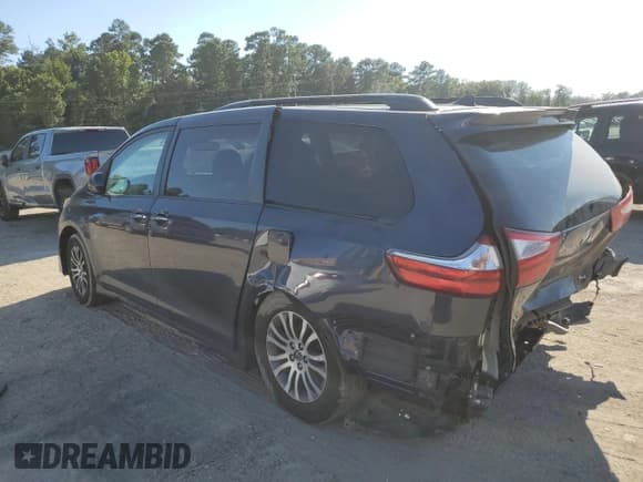 ✅ 2018 Toyota Sienna XLE Auto Access Seat • VIN: 5TDYZ3DC9JS908900 • Lot: 71980115. Listed on Copart with 92,508 mi. Free auction sales archive from the USA and detailed vehicle history report at DreamBid. Image 2.