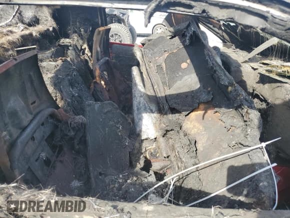 ✅ 1985 Pontiac Fiero • VIN: 1G2PG3790FP247927 • Lot: 77378214. Wystawiony na Copart z przebiegiem Nie podano. Bezpłatny archiwum sprzedaży aukcyjnych z USA i szczegółowy raport historii pojazdu na DreamBid. Zdjęcie 10.