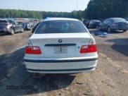 ✅ 2001 BMW 3 Series 325i • VIN: WBAAV33401FU87413 • Lot: 42579764. Wystawiony na IAAI z przebiegiem 220 436 mil. Bezpłatny archiwum sprzedaży aukcyjnych z USA i szczegółowy raport historii pojazdu na DreamBid. Zdjęcie 16.