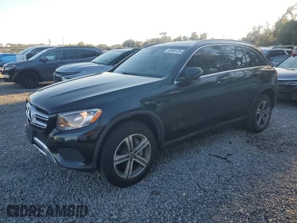 ✅ 2018 Mercedes-Benz GLC 300 • VIN: WDC0G4JB4JV051924 • Лот: 92685125. Опубликован ранее на Copart с пробегом 88 077 миль. Бесплатный доступ к архиву аукционных продаж из США и подробный отчёт об истории автомобиля на DreamBid. Изображение 1.