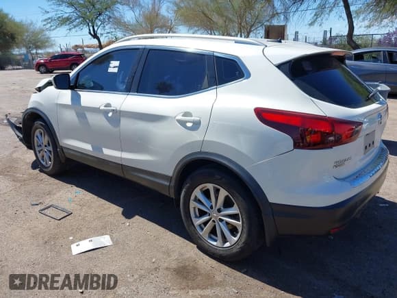 ✅ 2018 Nissan Rogue S • VIN: JN1BJ1CPXJW195871 • Lot: 43334499. Wystawiony na IAAI z przebiegiem 181 655 mil. Bezpłatny archiwum sprzedaży aukcyjnych z USA i szczegółowy raport historii pojazdu na DreamBid. Zdjęcie 3.