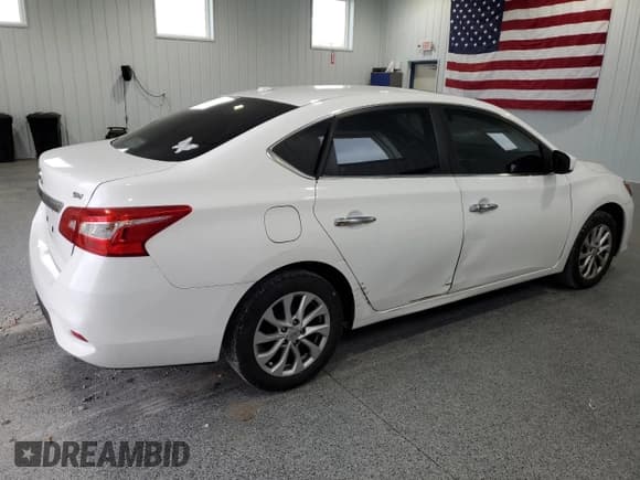 ✅ 2017 Nissan Sentra SV • VIN: 3N1AB7AP2HY264179 • Lot: 89659415. Wystawiony na Copart z przebiegiem 139 472 mil. Bezpłatny archiwum sprzedaży aukcyjnych z USA i szczegółowy raport historii pojazdu na DreamBid. Zdjęcie 3.