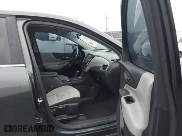 2018 Chevrolet Equinox LT с VIN 3GNAXJEV2JS557035, выставлен на аукционе IAAI как лот 43500001 с пробегом 139 328 миль миль и . История ставок и продаж доступна на DreamBid. Изображение 5.