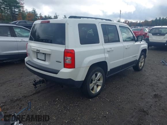 ✅ 2015 Jeep Patriot Latitude • VIN: 1C4NJRFB1FD382850 • Лот: 43498243. Опубликован ранее на IAAI с пробегом 203 627 миль. Бесплатный доступ к архиву аукционных продаж из США и подробный отчёт об истории автомобиля на DreamBid. Изображение 4.